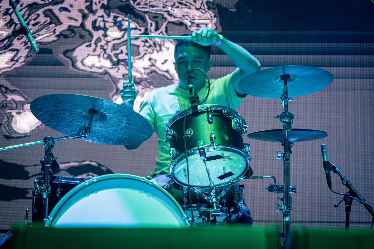 indierocks's tweet photo. A lo largo del año se realizan diversos shows de acceso gratuito, curados por Hipnosis; esta vez tocó el turno de @mengersmx, @ACTYband y Torso Corso, quienes nos regalaron una noche llena de energía, sudor y mucho raaack en HOV.🔥

📷 x @DiVilleda 
Más en https://t.co/36aoPB0c3z https://t.co/9HL1b8S2P1