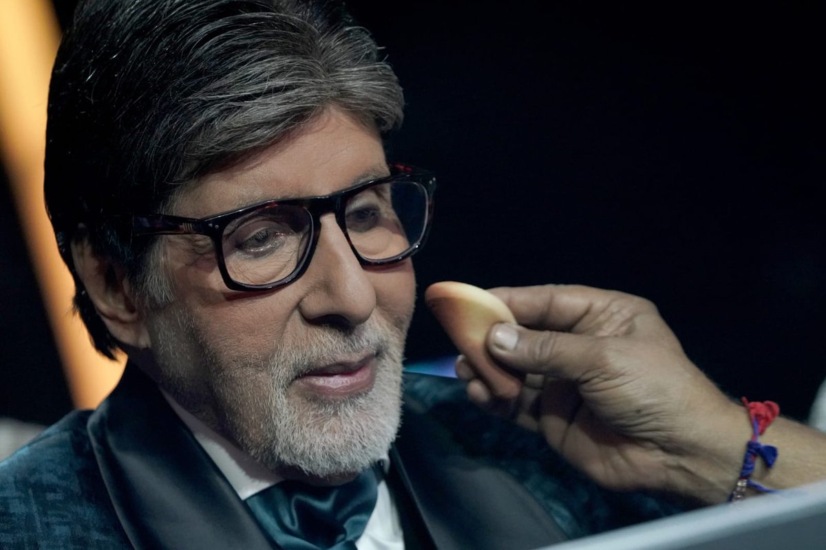 Rimpy Singh (@itzrimpysingh) on Twitter photo <a href="/SrBachchan/">Amitabh Bachchan</a> Good morning and good night, Amit ji. May every day be filled with joy and every night be graced with the sweet fragrance of mogra. Wishing endless happiness and prosperity for you and your family. Heartfelt respects to Babuji's memory. ЁЯЩПтЭдя╕П <a href="/SrBachchan/">Amitabh Bachchan</a> Good morning and good night, Amit ji. May every day be filled with joy and every night be graced with the sweet fragrance of mogra. Wishing endless happiness and prosperity for you and your family. Heartfelt respects to Babuji's memory. ЁЯЩПтЭдя╕П
