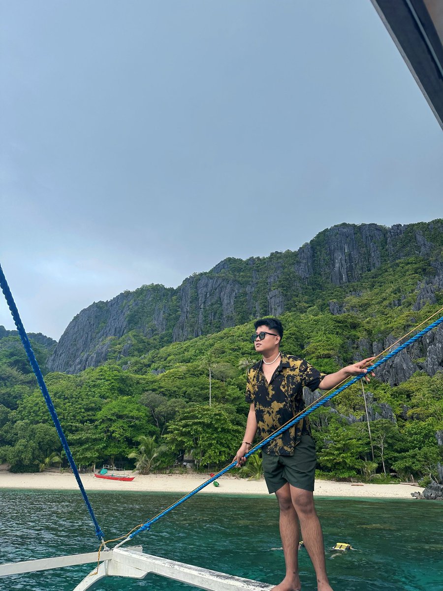 breakevinpoint's tweet photo. Sa islang pantropiko ☀️🏝️🌊 #ElNido #Palawan #Travel https://t.co/beoEfa6sDp