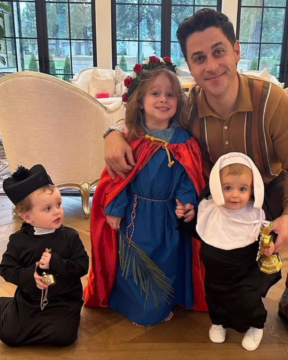 Sachinettiyil's tweet photo. Make Halloween Catholic again!

Dress your kids up as saints this Halloween. https://t.co/07xVq79qs1