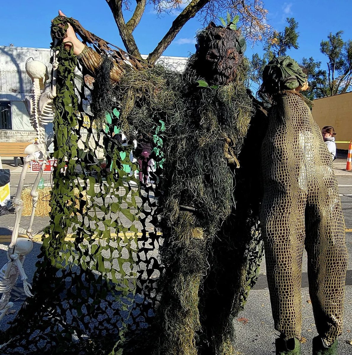 MikeMcGPontiac's tweet image. Mikey McGuinness in various stages of activity during the Downtown BOOkley festivities, from setup to execution to cleanup. 💀 #tired #forty #thisishalloween #michigan