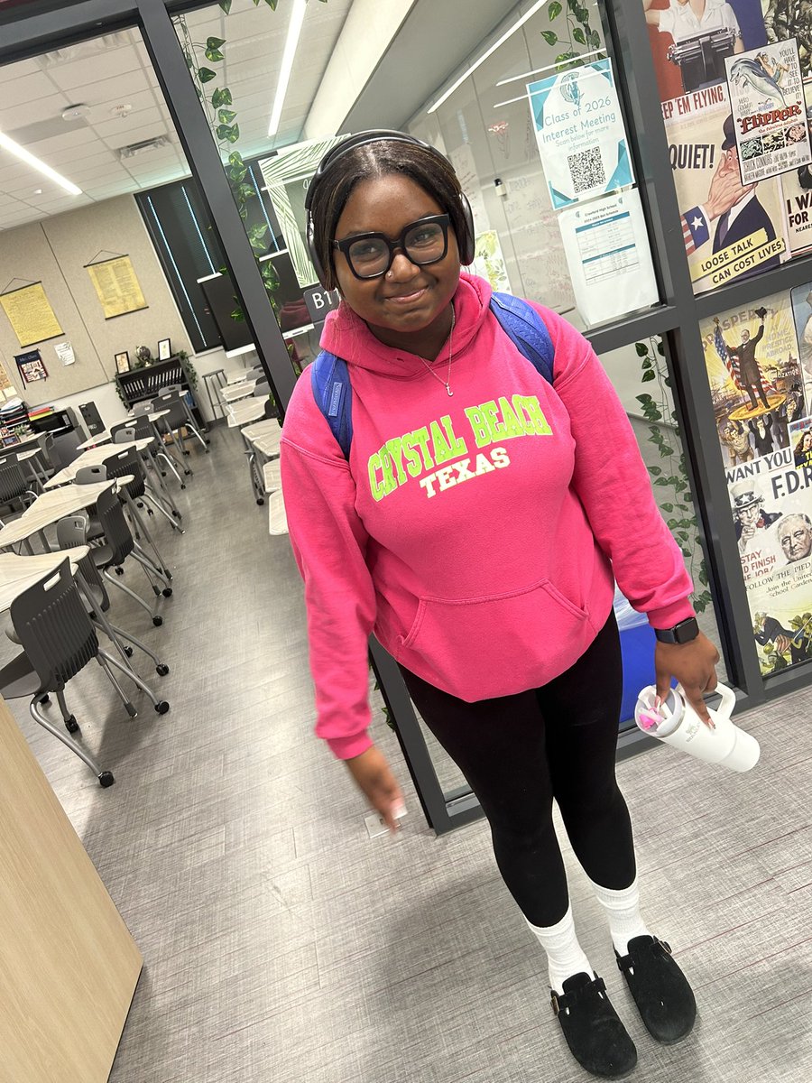 CounselorACHS's tweet image. Red Ribbon Week! My favorite day! #youarekenough #barbieandkenday #pinkfun