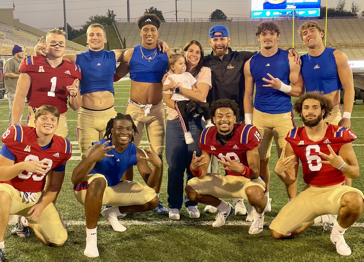 chris_polizzi's tweet image. Proud of this Unit and This Team!
Total team effort today. 
It’s all about the Players!!!!🌀🌀🌀