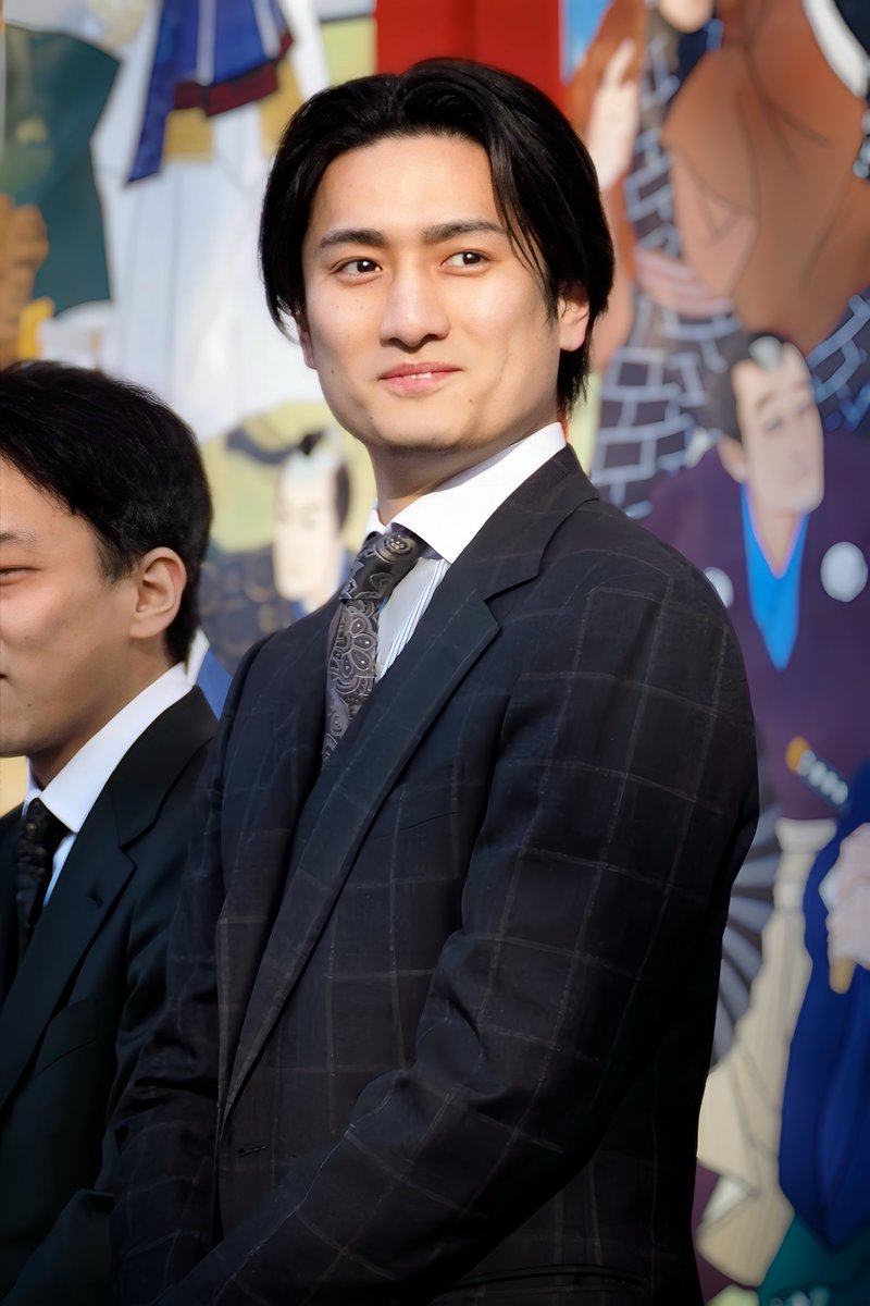 R4daisukidaaaaa's tweet image. 固定用。私の推し。

①②は歌舞伎俳優の中村隼人さん。

③④は篠笛・能管の演奏家の藤舎推峰さん。

そしてここにめでたく今回WEST.さんが加わりました。