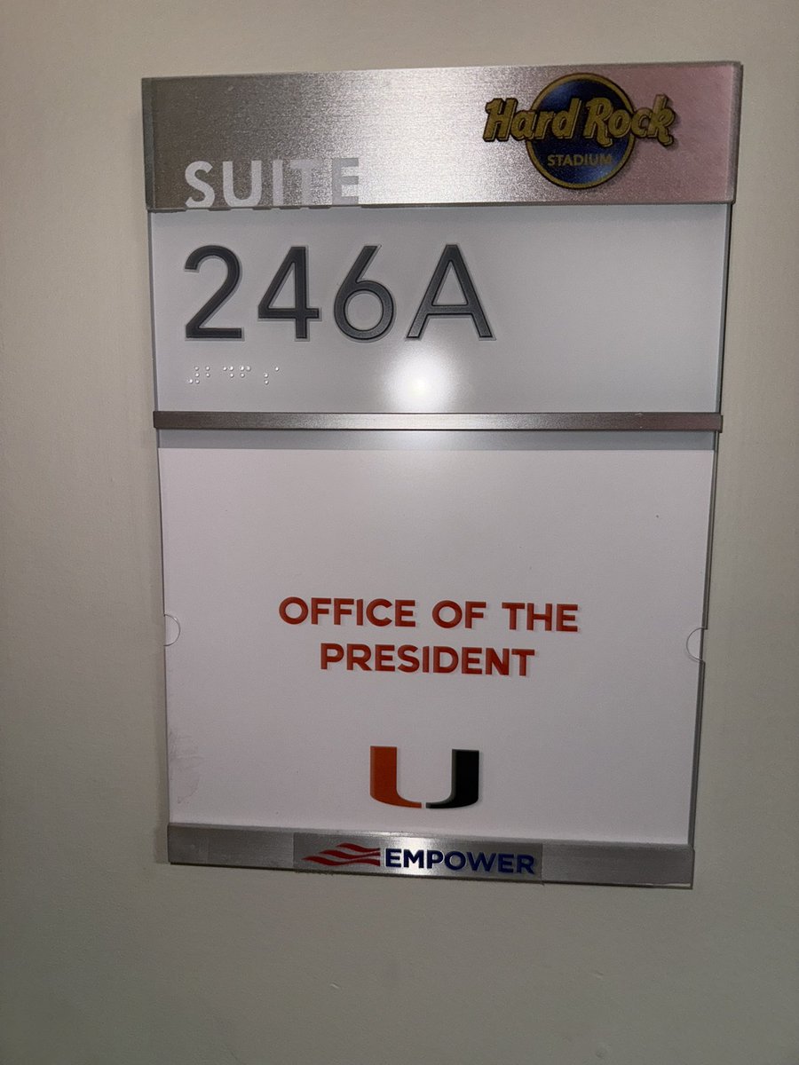 davidmullings's tweet image. #currentsituation

GO CANES!!

UM - 29
FSU - 7

3:49 on the clock in the 4th