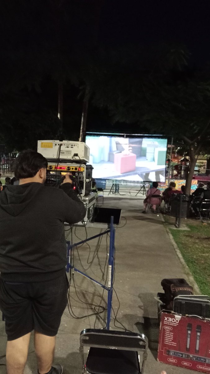 AlfreditoRomano's tweet photo. #Ficg en #SantaTere con #InyectandoCultura colectivo. Festival de cortos en el barrio. <3 https://t.co/KmLT91mjKq