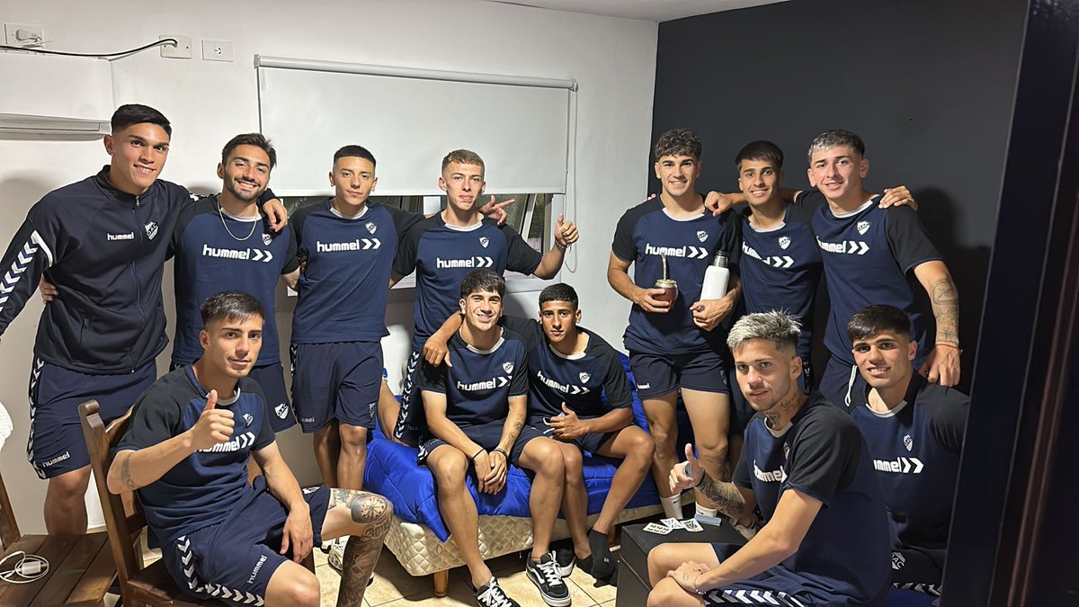 Cómo anda la banda de Alsina y Lora 👍🏻