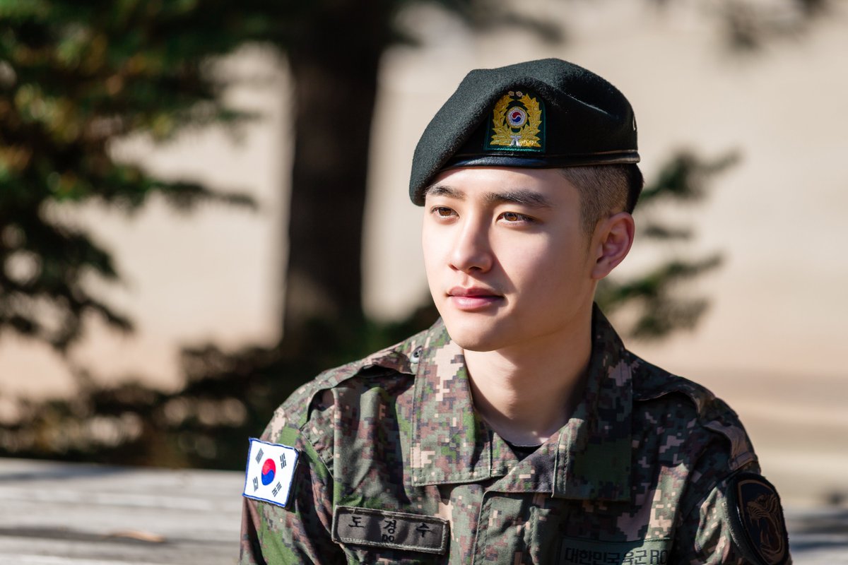 starfess's tweet photo. -star kyungsoo military photo 🫶🏻
https://t.co/Pdw9rW36PX