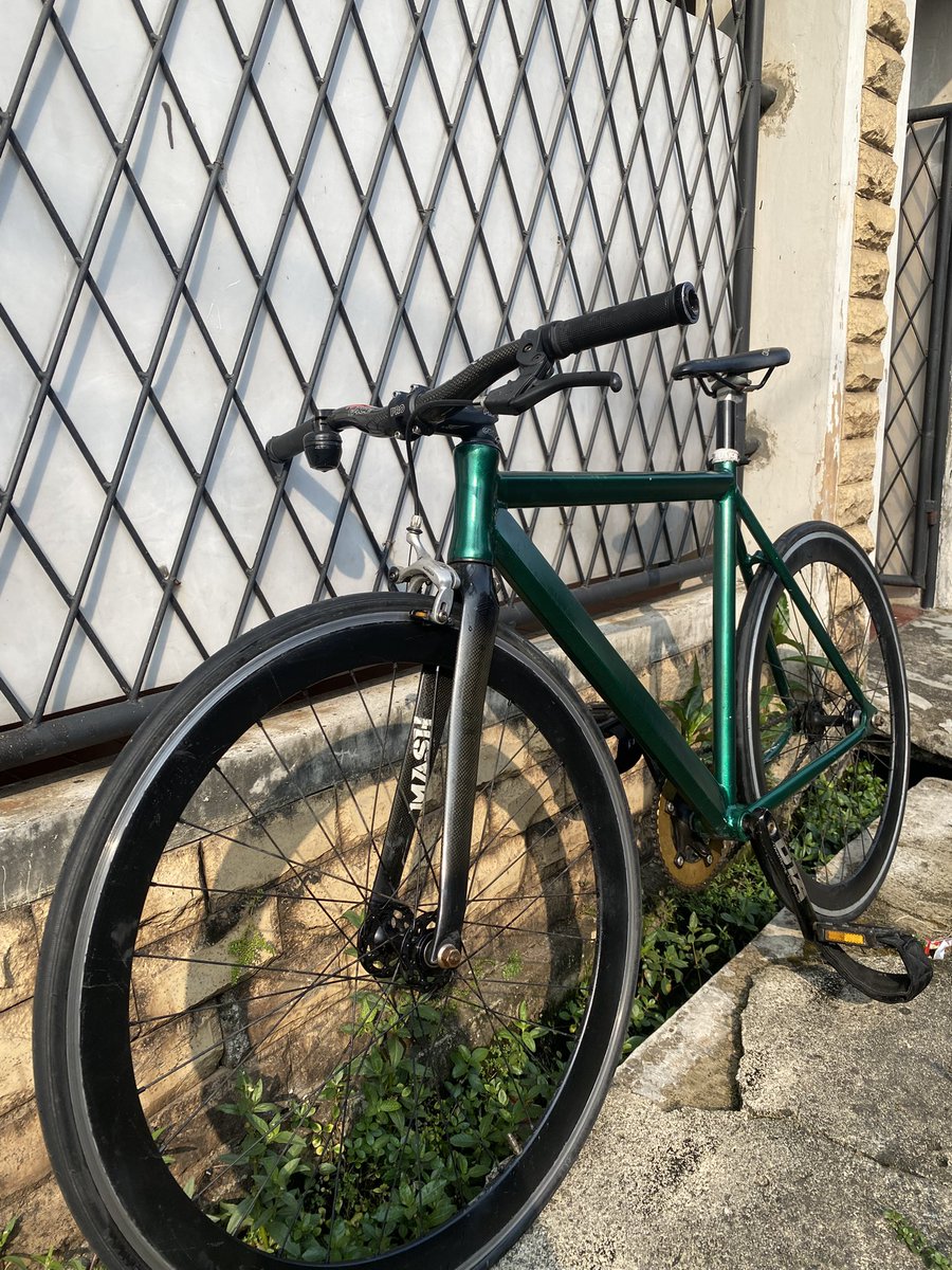 ndsbgt's tweet photo. @hrdbacot For sale.. 
sepeda fixgear size 52 
- Frame prompt datar size 52
- fork n flat bar karbon (lupa merk nya)
- crank OTA
- Pedal OTA 
- Hub dpn/blkng prompt
- rims 5cm polos
- lecet pemakaian 

Ga bisa kirim2 ya

Cod sekitar bintaro atau alam sutra 

Harga 2,7jt nego

#lapakcot https://t.co/3cs3v2QUok