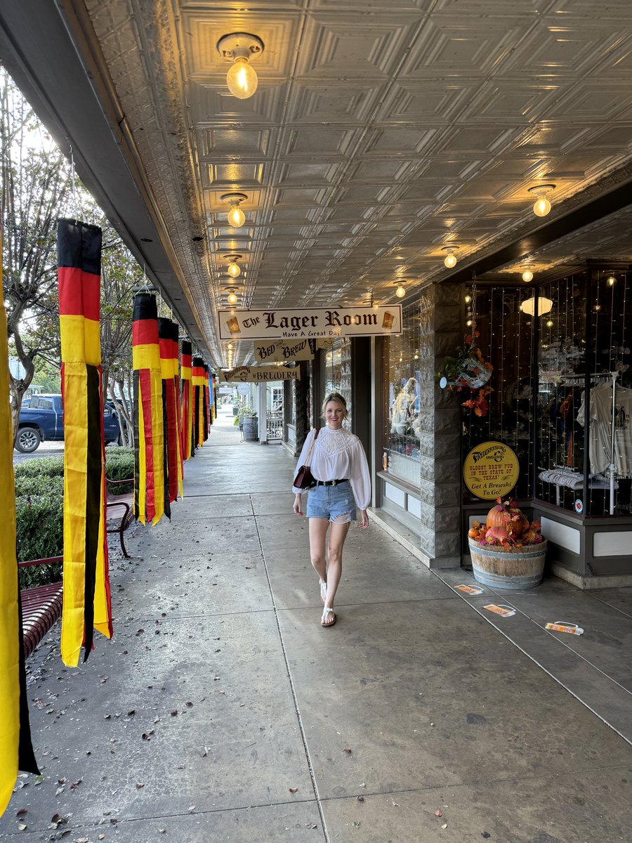 brooke_burfitt's tweet photo. A successful wine tasting in Fredericksburg! Prost!
#fredericksburg #texas #roadtrip #winetasting #fall #germantown #prost #vineyard #emptyglass #lager #history #platz #townsquare #marktplatz https://t.co/CHO6fdJAB6