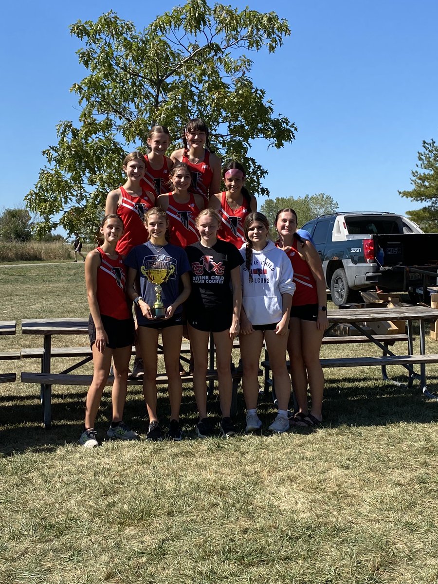 Lizzys1206's tweet photo. On Sep 21st, I ran the 40th Annual Monroe Jefferson Invitational at Sterling State Park. Running for DC Varsity and coming 14th overall and 5th for DC. Divine child came 1st out of 5 teams. #RunDCXC https://t.co/sIWJyZ7vr6