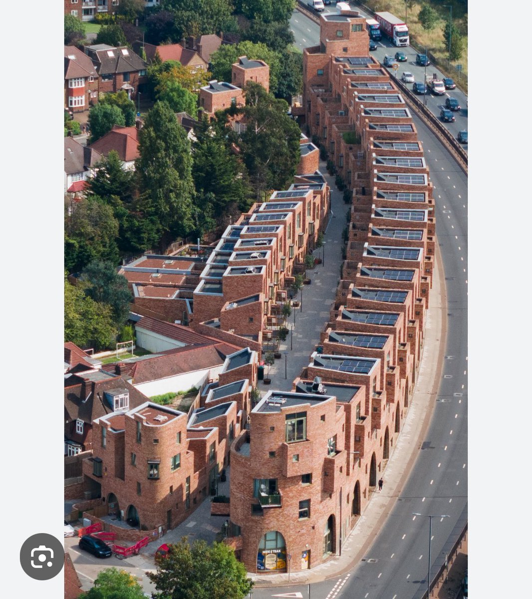 PpeterPeter's tweet image. Thin City Barnet