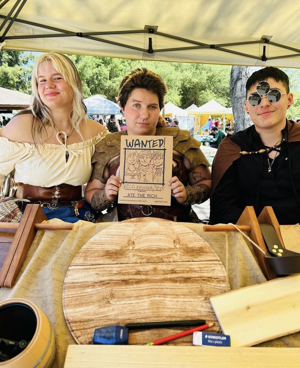 NotNotStep's tweet photo. When I’m not voice acting, I’m doing art!
And It’s that time again! Spring Renfaire was such a success that I’m coming back for the Fall weekends at the Escondido Renfaire! ⚔️ I’ll be doing live portraits and drawing people as wanted posters! Stop by and get your crime! #Renfaire https://t.co/4GqCJ0X4xh