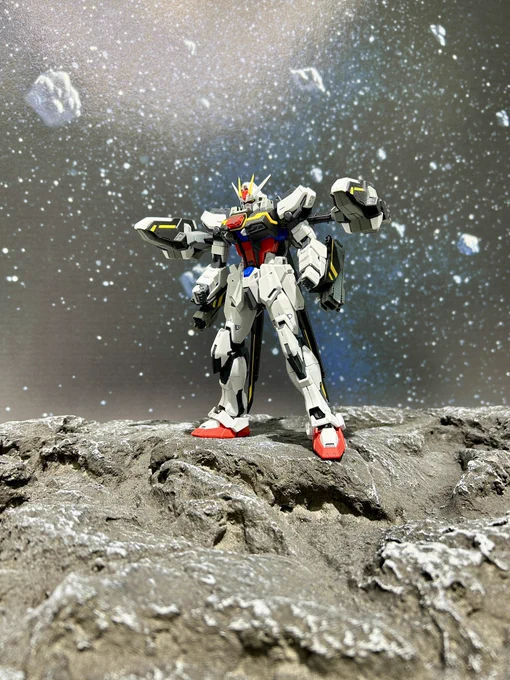 HJ55周年イベント見てきた 作例の展示を直に見るのは久しぶりだけどやっぱり迫力が違うな せっかくの機会だからライトニングストライクをジオラマで撮らせて貰った 55周年おめでとうございます。 #ホビージャパン55周年