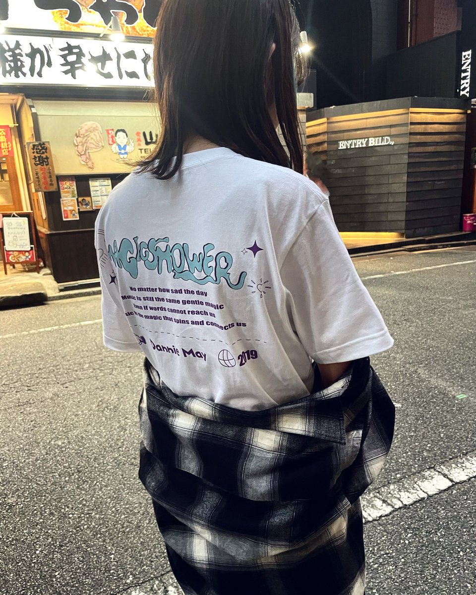 23_music_'s tweet photo. ツアー1日目広島とっても
楽しかったです☺️
そしてグッズもネイルも👍💫
2日目福岡も楽しみ🥳

#DannieMay
#ダニーメイ
#マジックシャワー https://t.co/BH9ADk8aOG