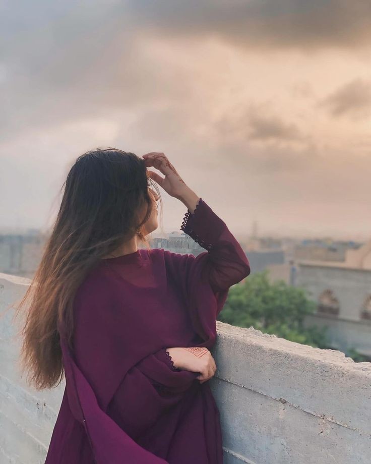 Assalamualaikum ✨️
Good Morning Everyone 🍁 
How are you all X Friends 🧡.?