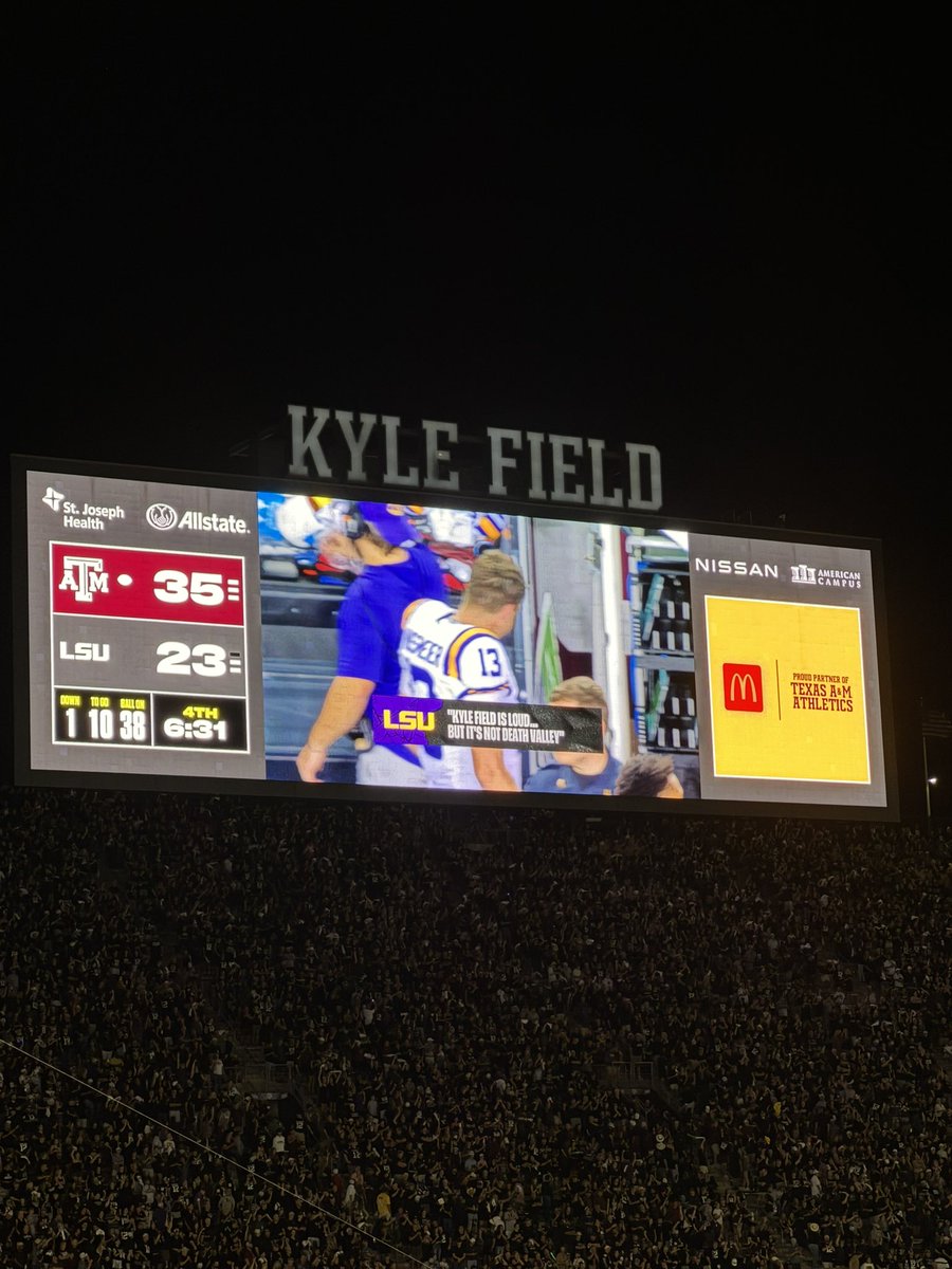 cecilrlara's tweet photo. KYLE FIELD IS ELECTRIC TONIGHT #BTHOlsu https://t.co/1rlnG4woqT