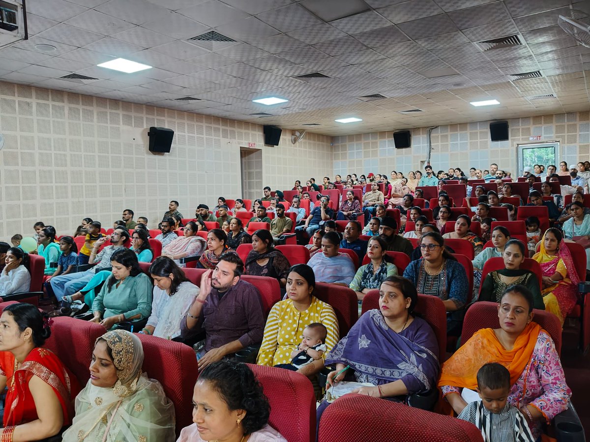 apsfazilka's tweet photo. On 26th Oct 2024 an interactive session was organised by Army Public School Fazilka in collaboration with Mahadevsath Technology Pvt Ltd on
 " MENTAL WELLBEING AND ITS IMPACT ON OUR LIVES".
Strategies of self care and improving the mental health of our students was discussed. https://t.co/xO60dIsm45