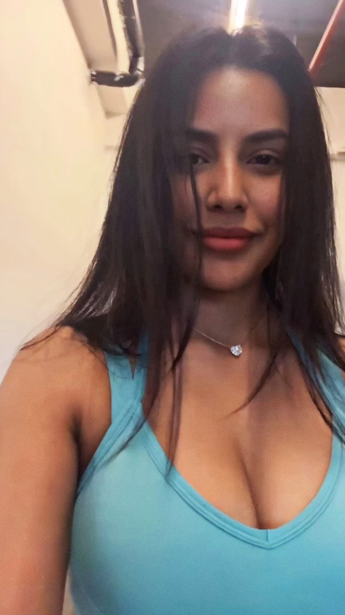 Ga3adAfboAEH0Xj?format=jpg&name=large