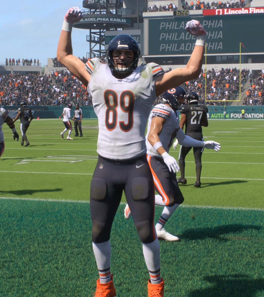 XCFL_BigSmitty's tweet photo. Bears give a tough eagles team their first loss of the season. Caleb Williams continues with excellence as the season rolls on. 0 INTs and 0 Fumbles through 5 games.

Garfield scores game winning TD
@XCFLNetwork https://t.co/AiPChqo5kI