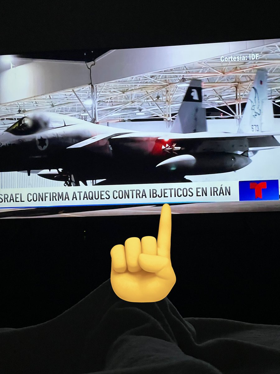 gabasgo's tweet photo. De verdad?… @Telemundo31 yo se que pueden haber errores en la transmisión en vivo del noticiero, pero cosas así tan seguidos? Todas las noches hay detalles… https://t.co/atgL3jyJet