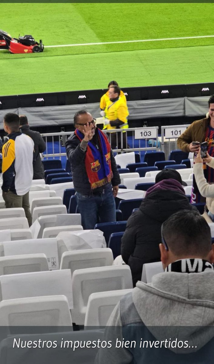 AlejandUMiranda's tweet image. Mis IMPUESTOS EN EL Camp Nou así actúan @BancadaCyan @ECastroES @Bukele @nayibbukele por favor @silvioaquinog hágale llegar la postal porque me tienen bloqueado