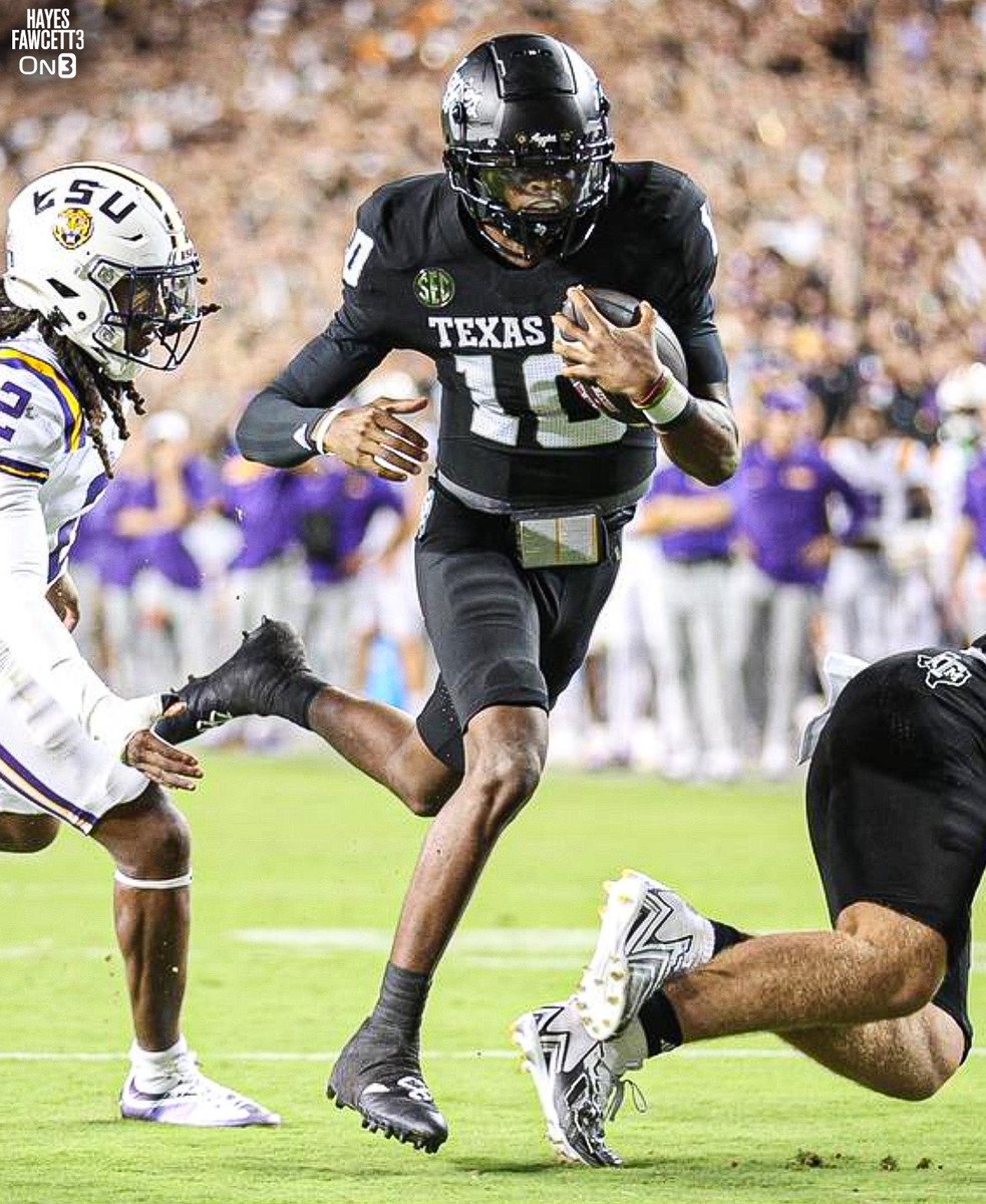 Texas A&amp;M QB Marcel Reed tonight vs LSU:

-9 Carries
-62 Rushing Yards
-3 Rushing TDs

-2/2 Passing
-70 Passing Yards

Single handedly changed the entire game #GigEm 

on3.com/db/marcel-reed…