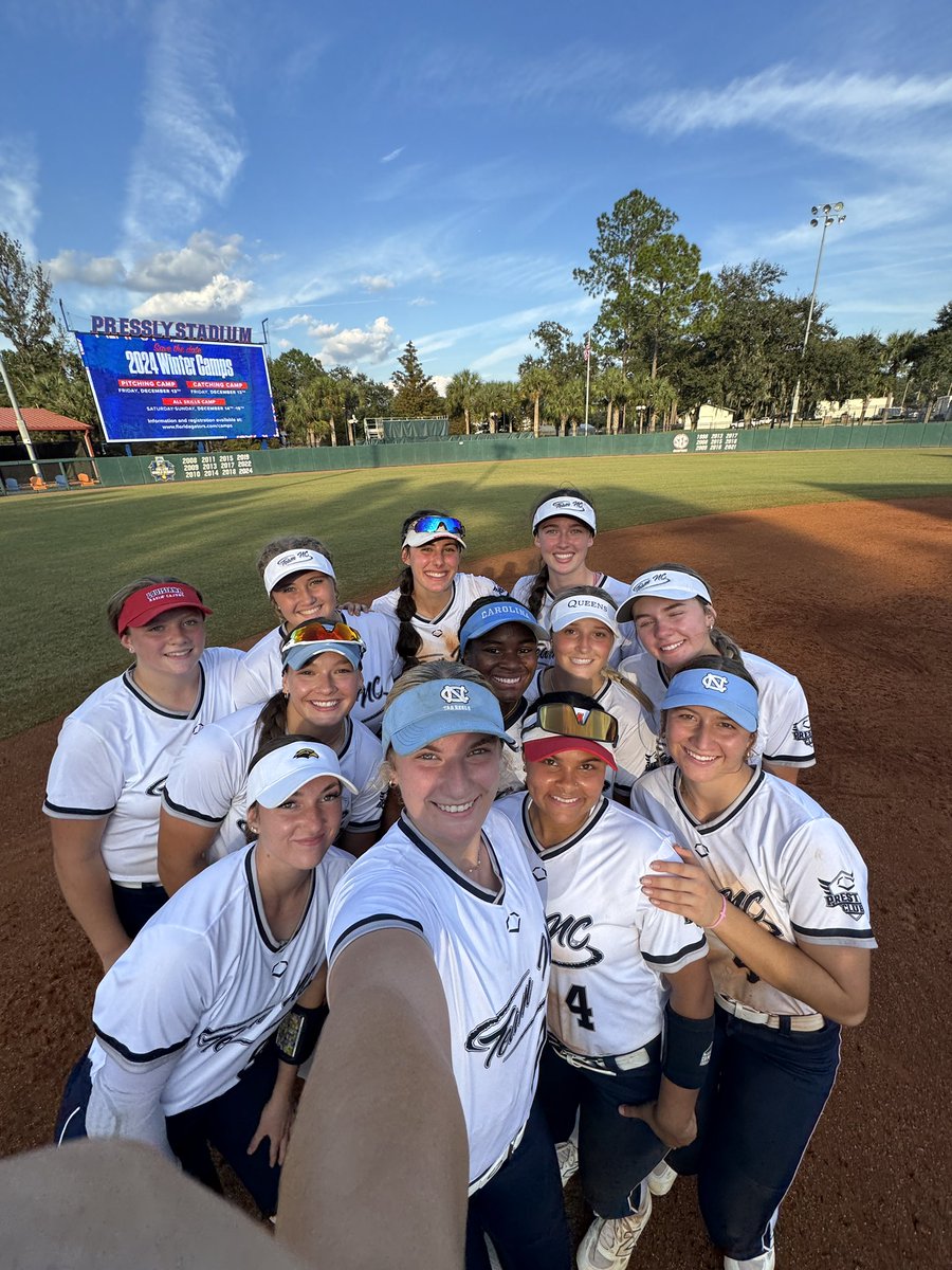 We had a great first day at the <a href="/ray_seymour/">Ray Seymour Invitational</a> invite facing incredibly talented teams going 2-1! It was especially surreal to win our game at UF where Coach <a href="/lhaeger17/">Lauren Haeger</a> left her legacy not too many years ago. Finishing up Sun at 11:20 on F15 &amp; 2:40 on F16 at Champions! #TeamNC
