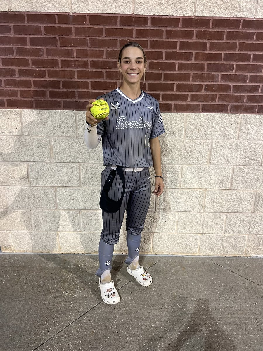 MikiWatts13's tweet photo. I love my team and am so proud of us going 3-0 today at Alliance Super Cup…I was 3 for 4 with a 3-run Bomb 💣 , 2 bunt singles and 2 stolen bases !!  Let’s Geaux ! 💙
@CoachAlyHab @ShellieLandry @ShelbiSunseri @LacyPrejean @ARod_1184 @bombers_academy https://t.co/oovfLA0UwI
