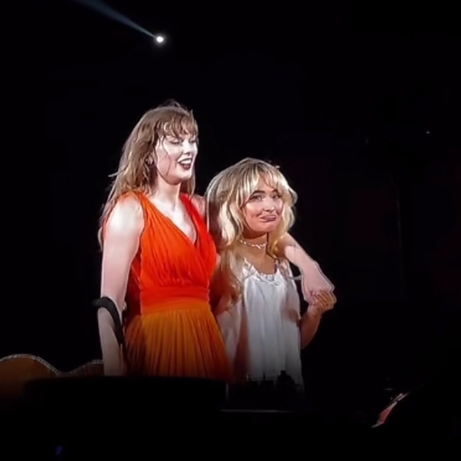 PopBase's tweet photo. Taylor Swift and Sabrina Carpenter perform mash-up of ‘Espresso,’ ‘Is It Over Now?,’ and ‘Please Please Please’ at the Eras Tour. https://t.co/aZ2VqM2oWo