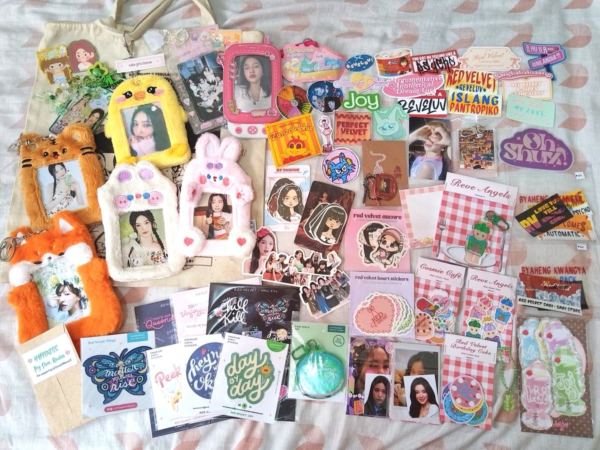 haul from coloR of loVe! ❤ #TheReVeFestivalByPHLuvies thank you <a href="/PHLuvies_ISWJY/">PHLuvies_ISWJY</a> for this event and thank you @Soshi09Reve05 for accompanying me! my reveluv heart is happy ヽ(≧ω≦)ﾉ

beautiful art by <a href="/padieyonph/">Padieyon</a> <a href="/_BananaTaeng_/">바나나Q 😎🌷</a> <a href="/CabbaechuCart/">Liyah 🐰</a> <a href="/renegaegaee/">geh✨DIKITMUTU✨</a> <a href="/tokkibami/">tokkibami co. 🐰🌙</a> <a href="/GEiRU___/">GEiRU</a> ++