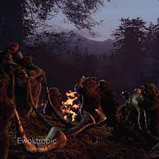 laredoart2018's tweet photo. Who parties harder- Podlings or Ewoks ? #TheHouseofSvengoolie #Svengoolie #Podlings #Ewoks #SvenSquad https://t.co/l3Xpr88HXl