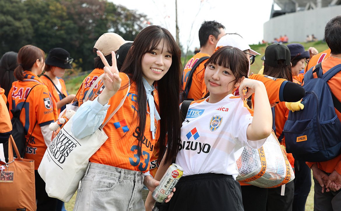 spulse_official's tweet photo. ◤◢◤🍊𝐒𝐏𝐔𝐋𝐒𝐄 𝐅𝐀𝐌𝐈𝐋𝐘◢◤◢
🍊#1027vs栃木

#エスパルスファミリー 🍊のみなさん
アウェイ栃木までありがとうございます!!
さぁ、本日も共に戦ってください🔥

#spulse #ONEFAMILY https://t.co/lUgnmRmxqn