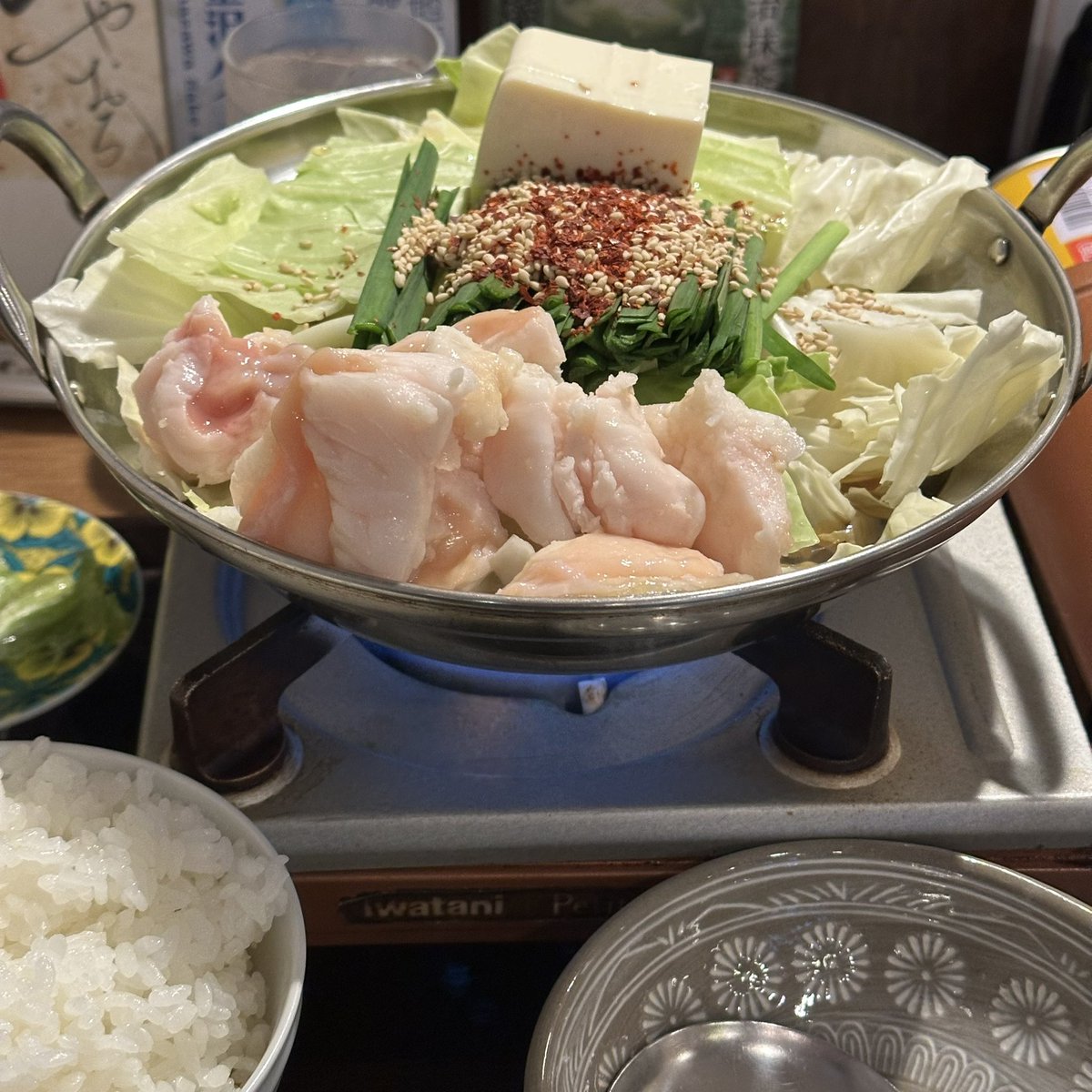 ruanitotumu's tweet photo. お昼はモツ鍋
多分優勝でしょうw

#土日はフォロワーさんが増えるらしい 
#作家飯 https://t.co/9P56yqpD58