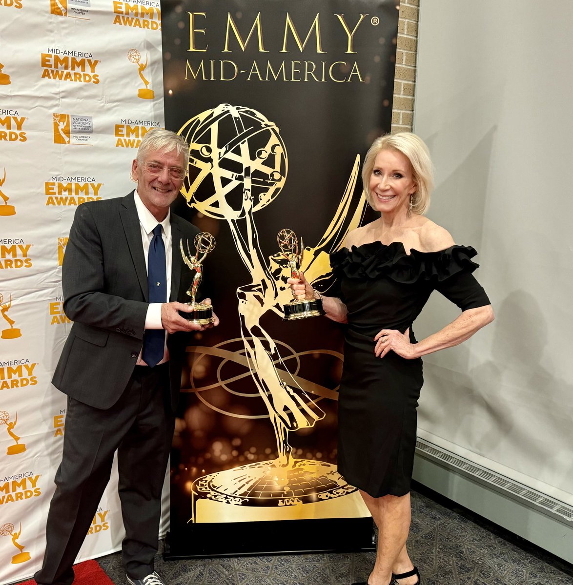 Susan Hiland (@susanhiland) on Twitter photo We won! Thanks to โฆ<a href="/SheriffClayCo/">Clay County, Missouri Sheriff</a>โฉ Jonathan Bransfield for letting us share this story at โฆ<a href="/NKCSchools/">NKC Schools</a>โฉ! โฆ<a href="/emmymidam/">NATAS Mid-America EMMY Awards</a>โฉ celebrating the best in journalism with <a href="/JDuke64/">jon haiduk</a>! #emmymidam We won! Thanks to โฆ<a href="/SheriffClayCo/">Clay County, Missouri Sheriff</a>โฉ Jonathan Bransfield for letting us share this story at โฆ<a href="/NKCSchools/">NKC Schools</a>โฉ! โฆ<a href="/emmymidam/">NATAS Mid-America EMMY Awards</a>โฉ celebrating the best in journalism with <a href="/JDuke64/">jon haiduk</a>! #emmymidam