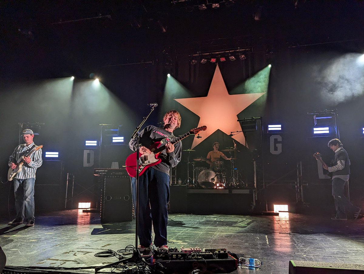 coltanlw's tweet image. .@dayglowband is one of the best bands going on the indie rock scene. Sloan and the boys got with the program tonight at @themidland!

#dayglow