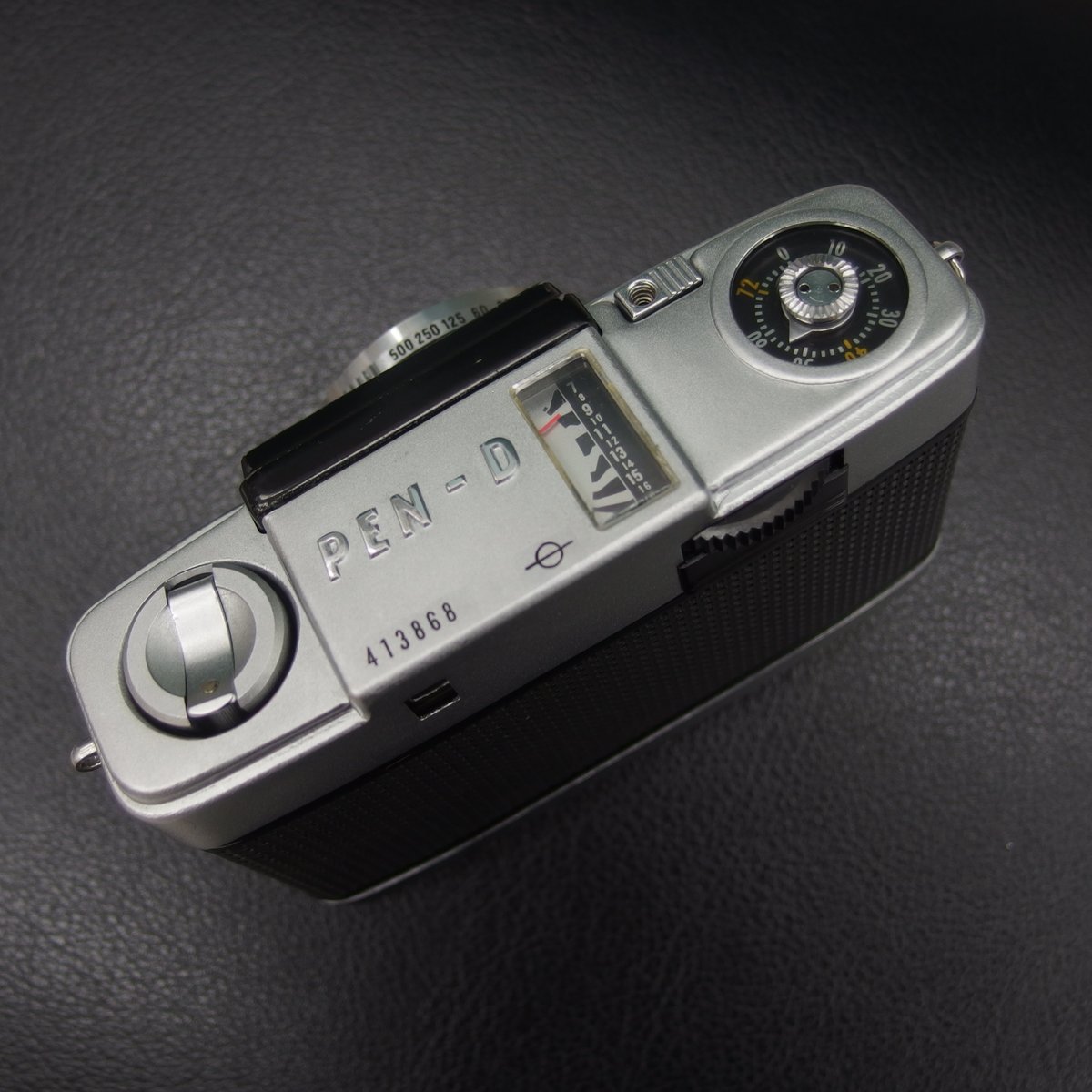 champcamera's tweet photo. 中古 #OLYMPUS #PEN_D(#オーバーホール済)¥26,400 By #たまプラーザ
レンズは32mmF1.9と大口でシャッターは最速1/500秒!
オリンパスがプロ仕様と銘打ったPEN-Dは取れる露出の幅がグッと広がって扱いやすいです。こちら整備済です!
#ハーフカメラ #フィルムカメラ
https://t.co/rb7ZSPYlmH https://t.co/PJdGvSoqS2