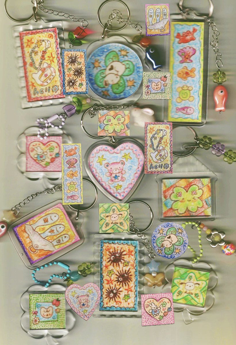 CrumbsOfWonder's tweet photo. 𓇗 handdrawn keychain scans [ front &amp; back ] for stickercon’s kung anik-anik, table 78 ೀ ஐ https://t.co/eYxtqYG54l