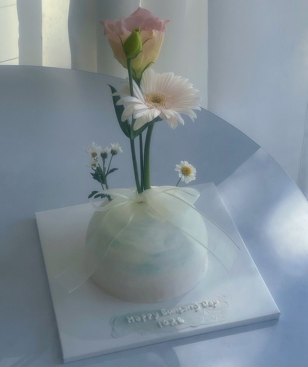 🩷💐&amp;🎂🩵

#은상이와의_또_다른_추억

#YOUNITE #유나이트 
#은상 #EUNSANG
#낭만가득_은상이의_행복한날