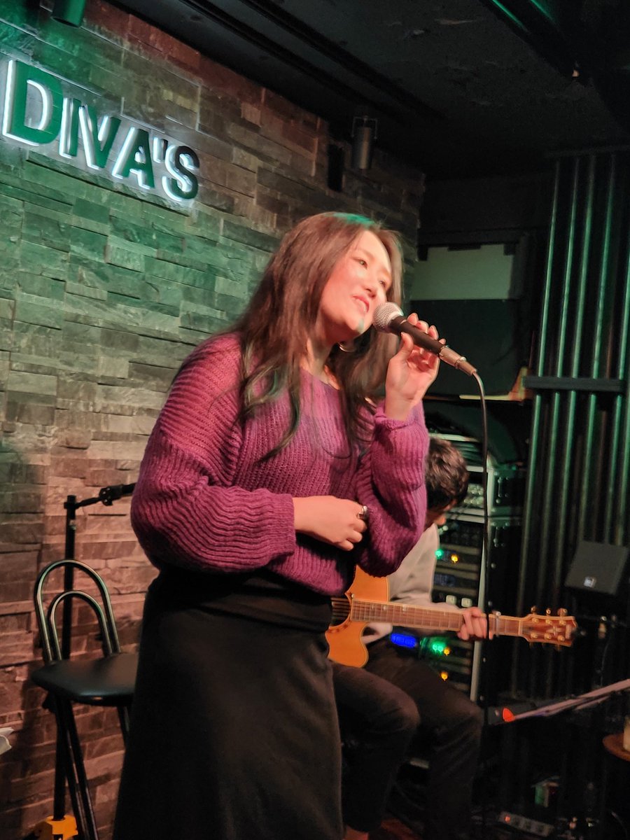 昨日は、六本木REAL DIVASで🌠。
ユキさんの歌に、包まれてきました🎵。
#六本木REAL DIVAS
#ユキさん