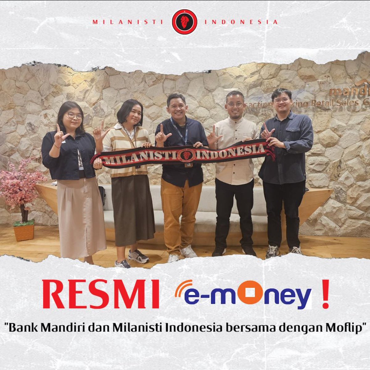 Milanisti Indonesia resmi bekerjasama dengan Bank Mandiri dan Moflip.
Dimana kedepannya kita akan mendapatkan e-money dalam bentuk kartu membership kita !
Ayo segera daftar member dan perpanjang member Milanisti Indonesia.
Forza Milan !
#forzamilan #milanistiindonesia