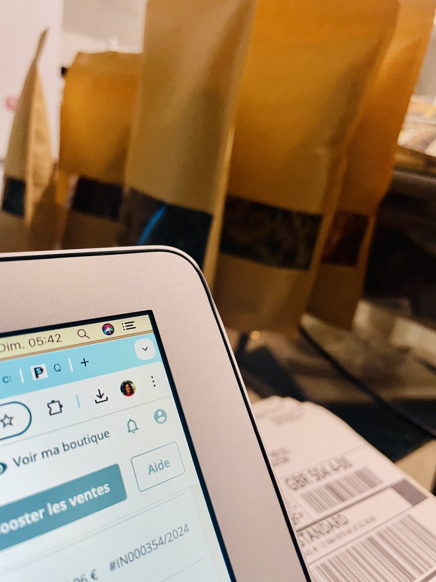 👩🏾‍💻☕️ Un dimanche matin ordinaire…
📷 Reims, 27-10-24, 5:42 AM
#hecosfair #entrepreneurlife #dreambigworkhard #success