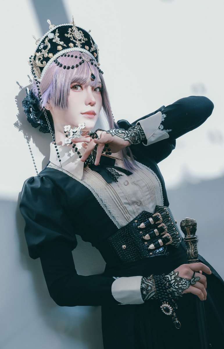 ✝ エクソシスト魔女 ✝

今年のハロウィン魔女創作🎃 https://t.co/xfL1cpifHl