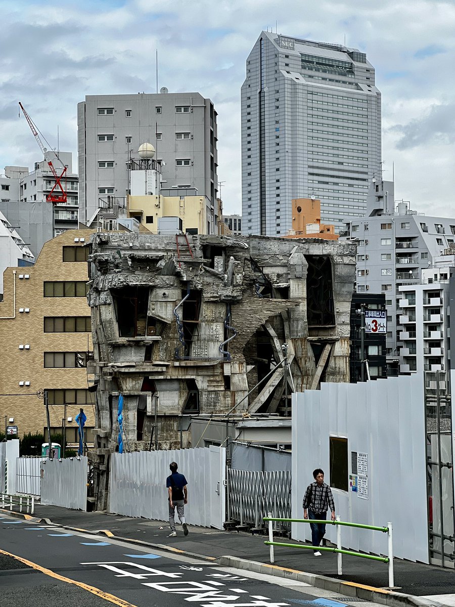 tetsu_no_machi's tweet photo. Xで流れてきて釘付けになった「蟻鱒鳶ル」を見てきた。生で見るとさらに引き込まれるな。 https://t.co/h3dG6v0qWe