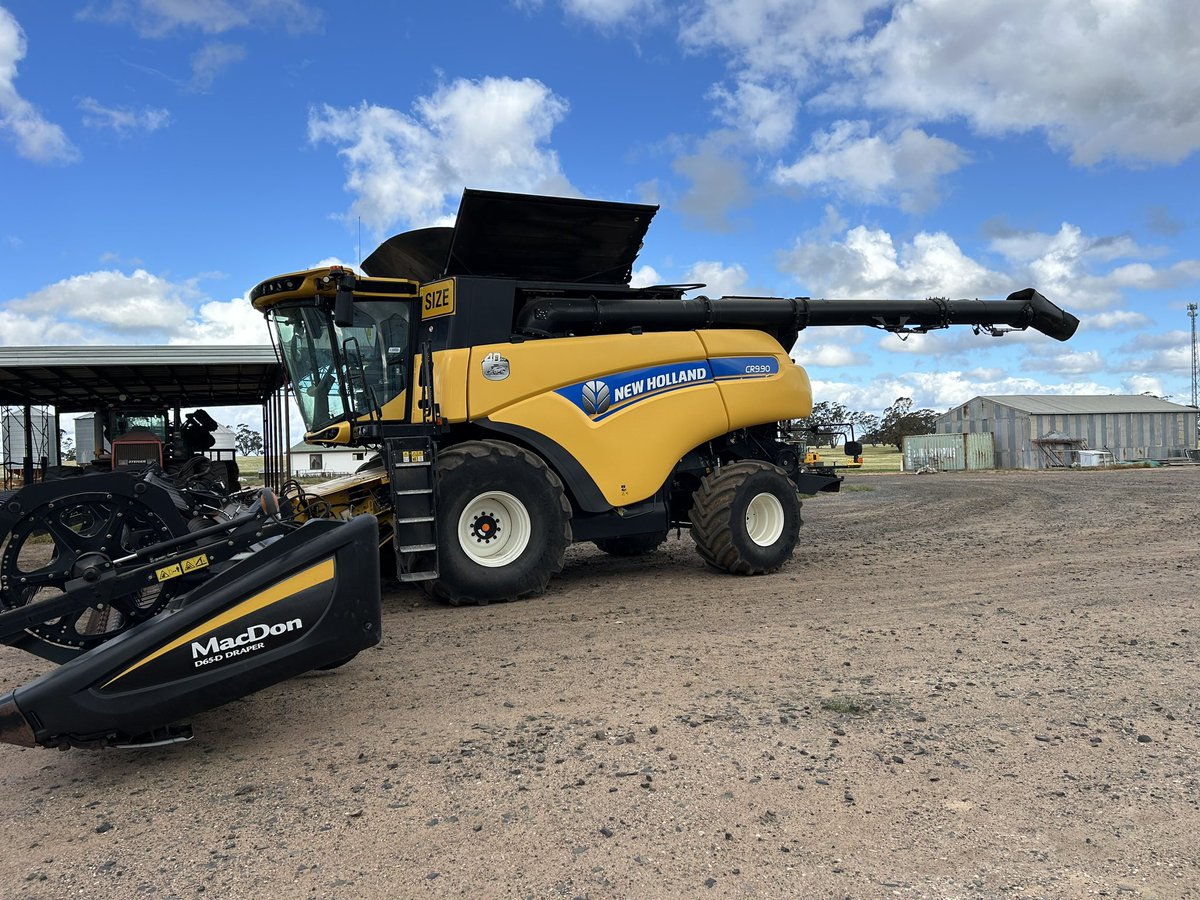 RowanHage's tweet photo. Selling our 9.90 and 40ft d65 if anyone is interested, please feel free to share https://t.co/Qf0pAIcoyF