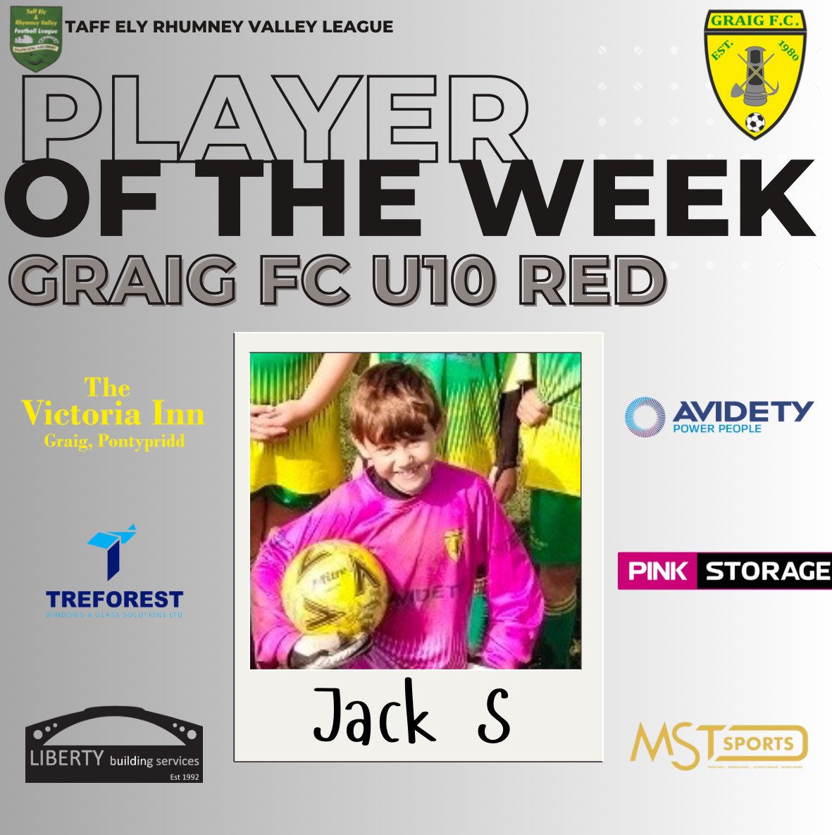 GraigFC1's tweet photo. The Under 10s smashed another morning of football yesterday. Great teamwork and some awesome Goalkeeping! 

Well done to Jack S, Harri E and Freddie on being selected for Player Of The Week. 

#uppagraig https://t.co/qvAsJFNng3