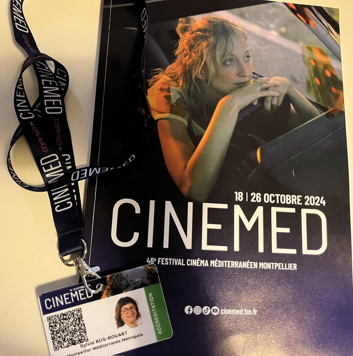SRosRouart's tweet photo. Clap de fin du #cinemed 🎬 Merci 🤩 

Ce Festival du Sud se referme avec le film du documentariste #corse Frédéric Farrucci« Le Mohican » sélectionné à la récente #Mostra @la_Biennale de Venise. Son deuxième long métrage, après la Nuit Venue. 

Une édition extraordinaire un voyage autour de notre  #Méditerranée joyeux et inquiétant en 200 films et une rétrospective consacrée au cinéaste italien Luigi Comencini souvent présenté comme le "cinéaste de l'enfance", disparu en 2007.

Avec une place désormais incontestable faites aux réalisatrices qui s’ancre durablement dans le Festival et dont les multiples récompenses partout ailleurs renforce les choix exigeants de l’équipe @Cinemed1 🏆

Ce #Cinemed2024 porté par @cleparc et soutenu par les 31 communes @Montpellier3m restera longtemps dans nos coeurs 💕 

A l’année prochaine 🎬🍿 
Vive le cinéma 🔥

#marenostrum #passculture