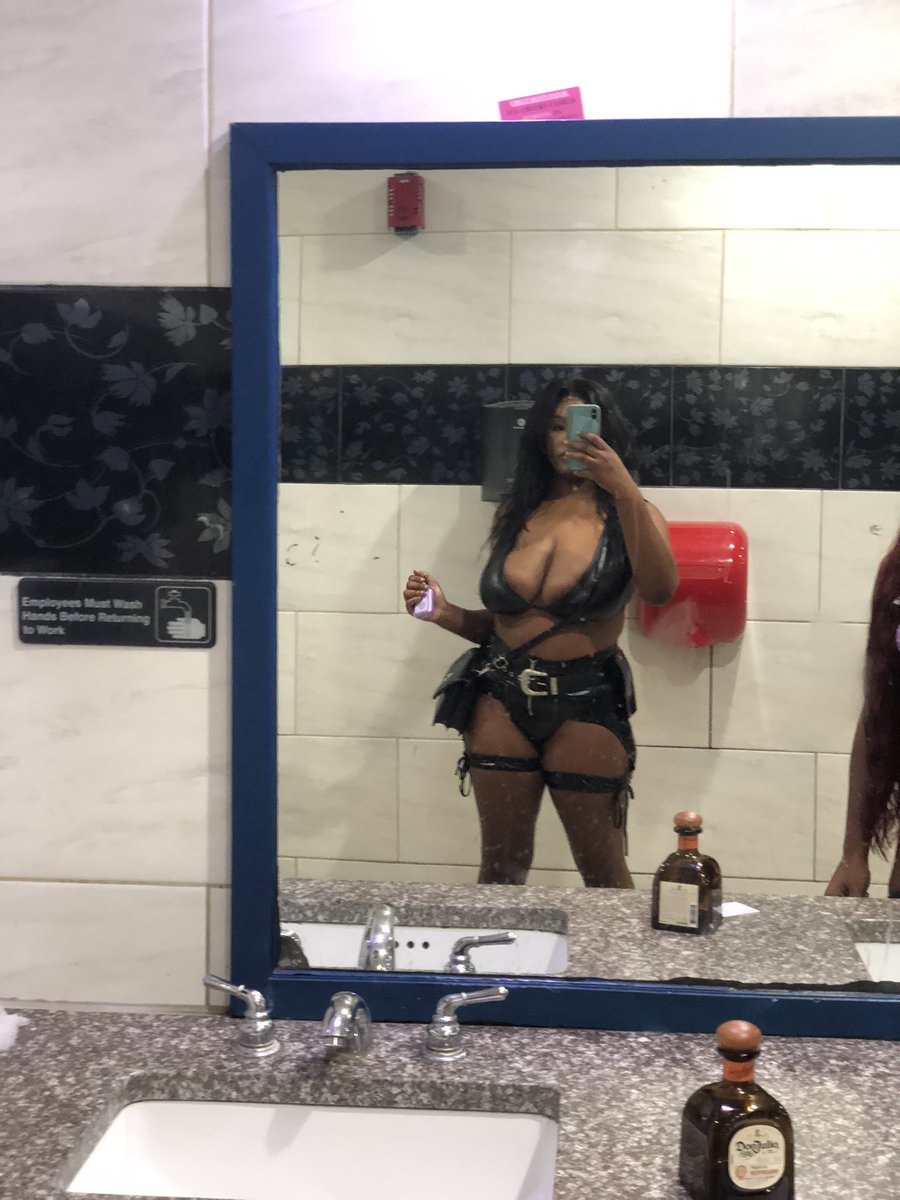 danisethafreak's tweet photo. Hmu for meets in Dallas 🖤 https://t.co/FxksyWCxLz