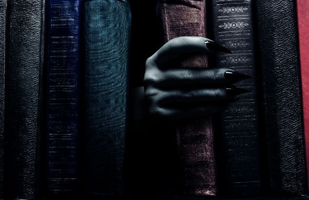 CapitalCrime1's tweet photo. 🗞️This month we've got Halloween fever! @GoldsboroBooks share their monthly crime picks perfect for this spooky season! There's also a copy of Bonnie Burke-Patel’s debut novel #IDiedAtFallowHall up for grabs 🔍 🎃 https://t.co/UnMePa60iQ https://t.co/U3KpmYedjP
