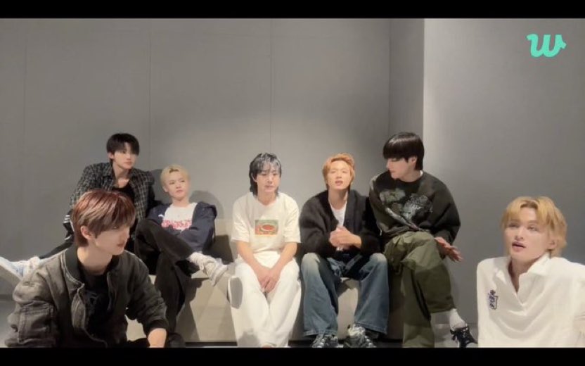 renjunbase's tweet photo. Akhirnyaa renjun! Huhuhuhuhuhu kangen banget 😭😭😭😭😭 https://t.co/V3i5J0XFEE